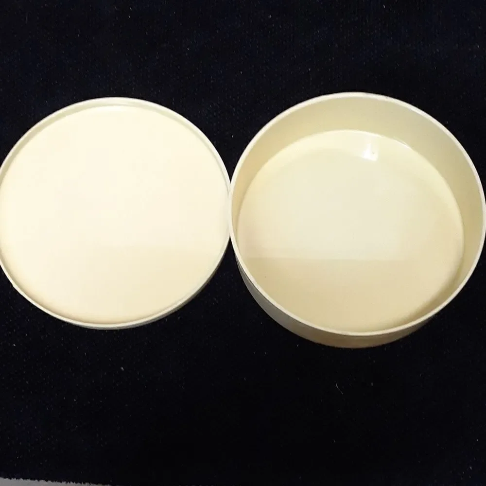 Vtg. Tins & Powder boxes & vintage‎ Avon bottle